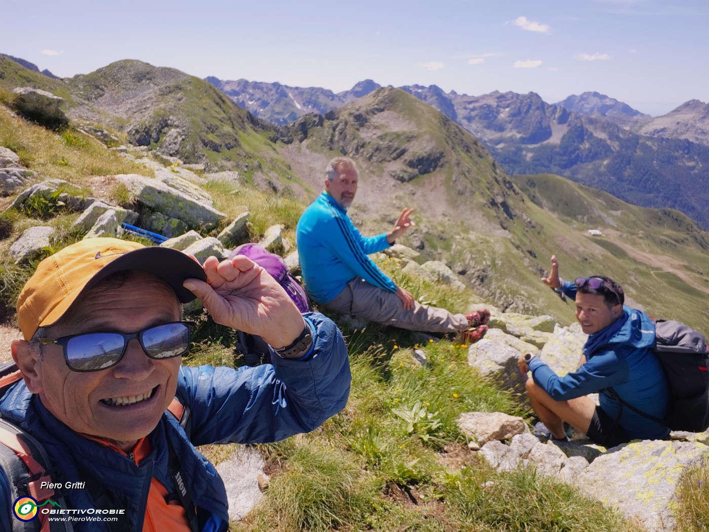 38 Per stavolta ci fermiamo alla quota 2536 m e adesso pranzetto al sacco.jpg